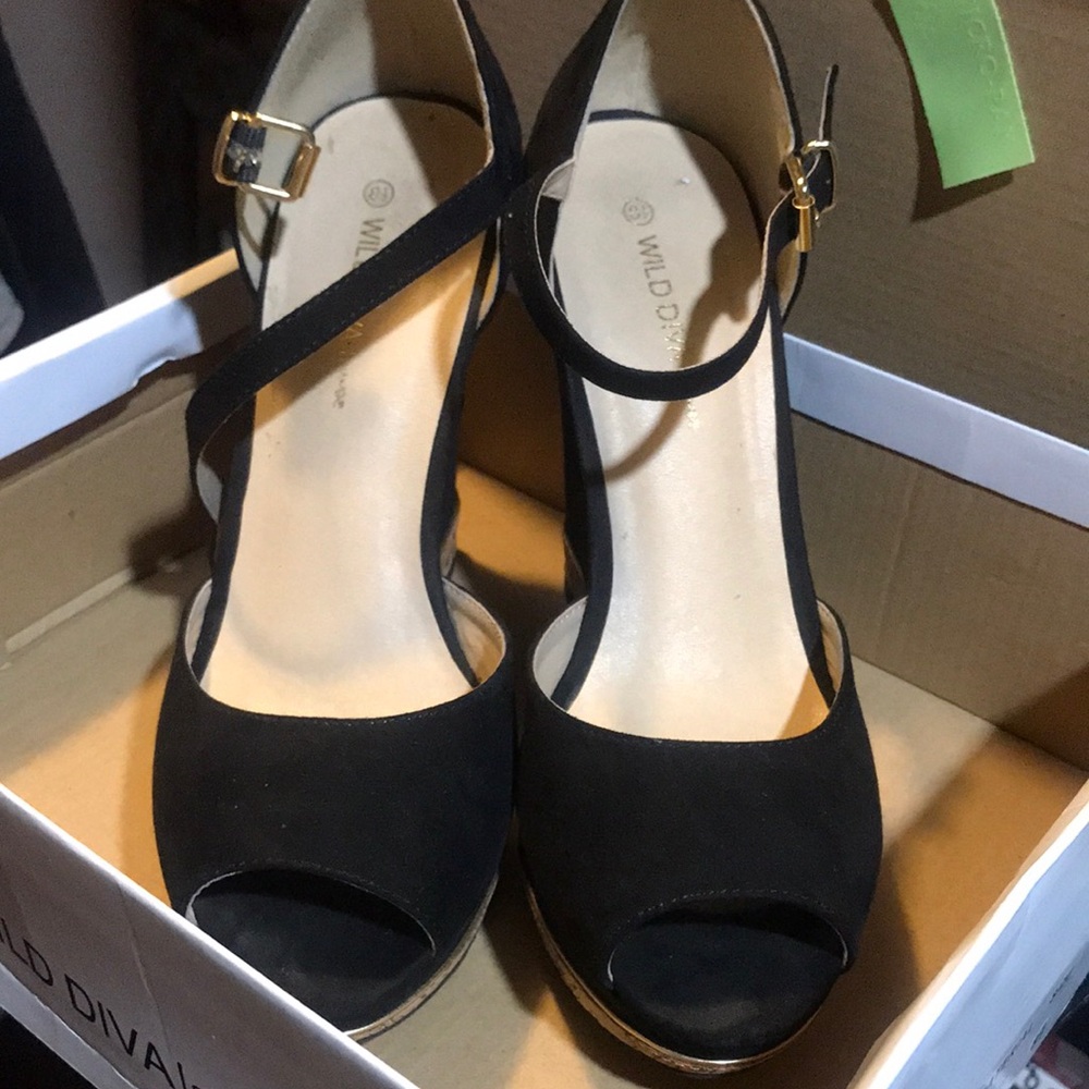 Wild Diva Black Peep Toe Heels